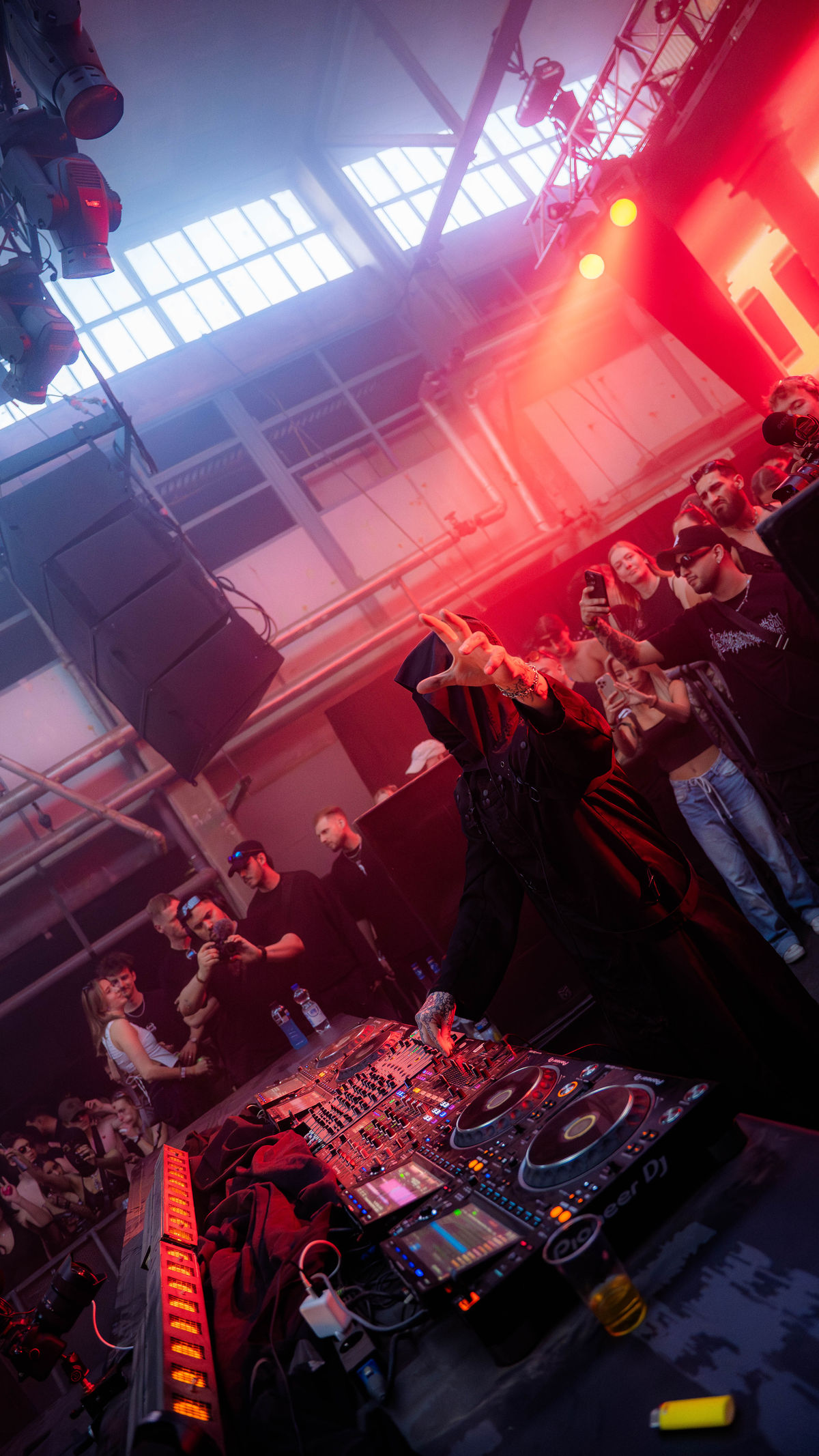 Loading... just a sec